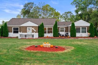 7271 S 35th STREET, Franklin, WI 53132