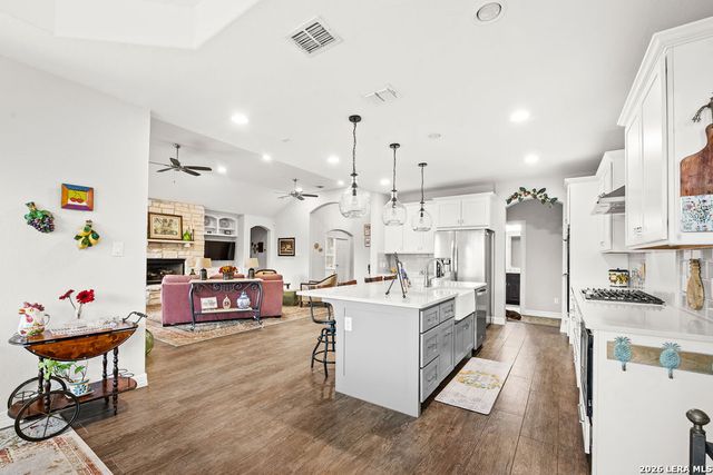 1434 Village Top, Canyon Lake, TX 78133