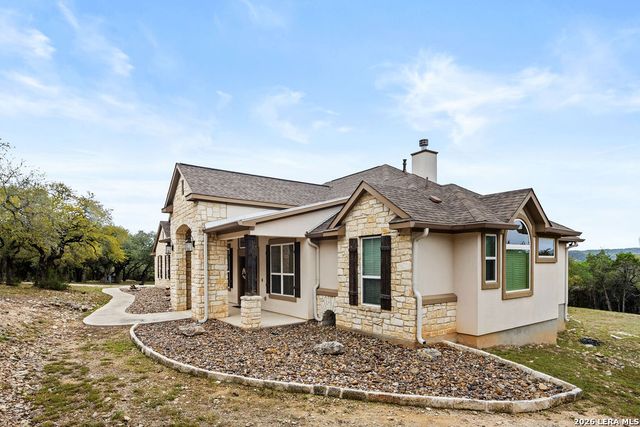 1434 Village Top, Canyon Lake, TX 78133