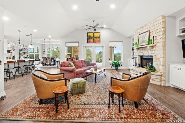 1434 Village Top, Canyon Lake, TX 78133