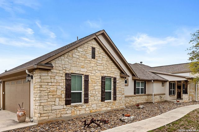 1434 Village Top, Canyon Lake, TX 78133