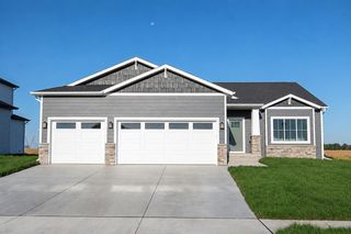 10219 Concord Drive S, Horace, ND 58047
