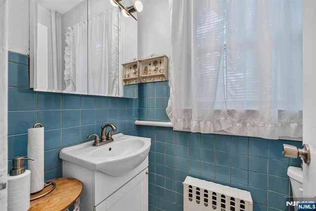 391 Morningside Avenue, Fairview, NJ 07022