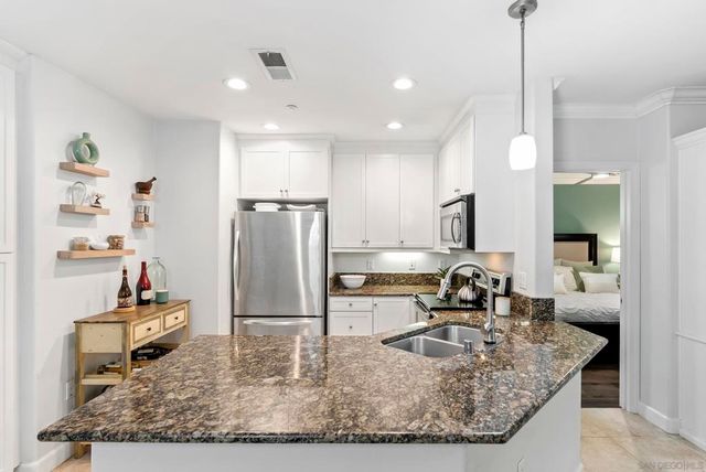 1021 Costa Pacifica Way 2112, Oceanside, CA 92054