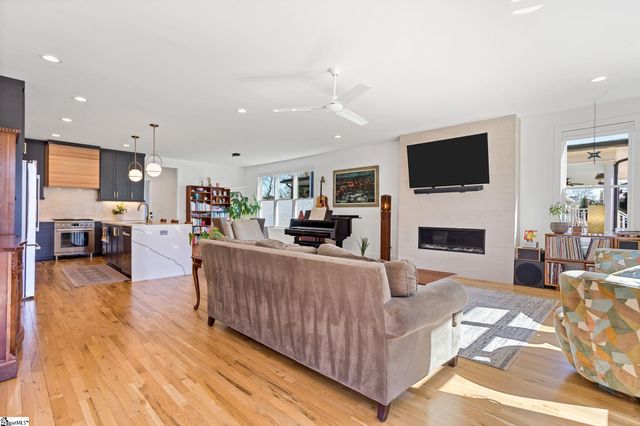 412 Perry Avenue, Greenville, SC 29601