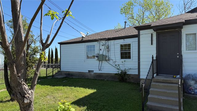 2640 Berryhill Drive, Fort Worth, TX 76105