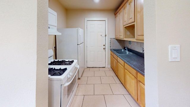 2640 Berryhill Drive, Fort Worth, TX 76105