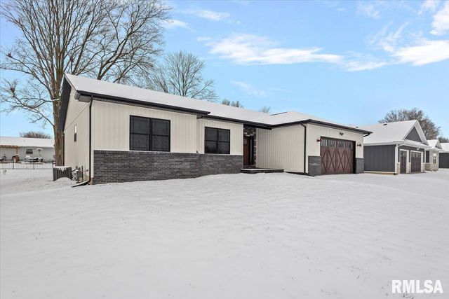 47 Durbin Terrace, Chatham, IL 62629