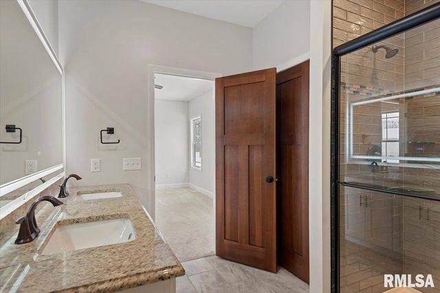 47 Durbin Terrace, Chatham, IL 62629