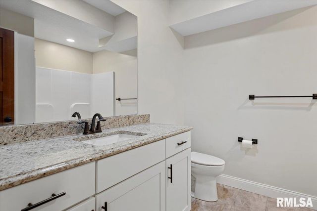 47 Durbin Terrace, Chatham, IL 62629