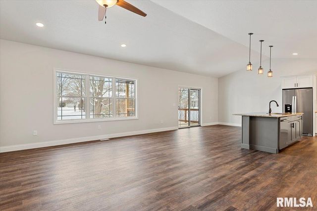 47 Durbin Terrace, Chatham, IL 62629