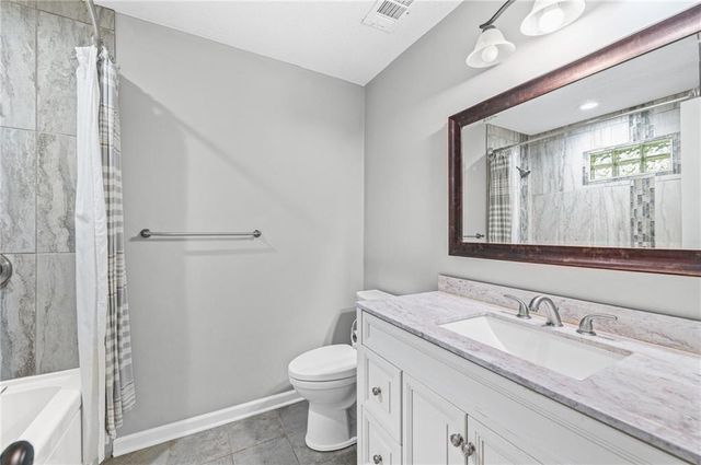 18996 Lowell Avenue, Stilwell, KS 66085