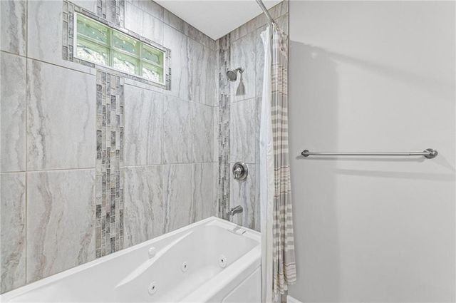 18996 Lowell Avenue, Stilwell, KS 66085