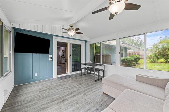 18996 Lowell Avenue, Stilwell, KS 66085