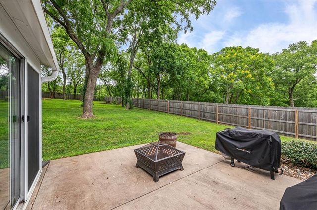 18996 Lowell Avenue, Stilwell, KS 66085