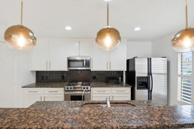 1714 W Webster Street 61, Houston, TX 77019