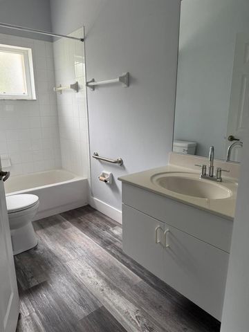 822 NW Sorrento Lane, Port St. Lucie, FL 34986