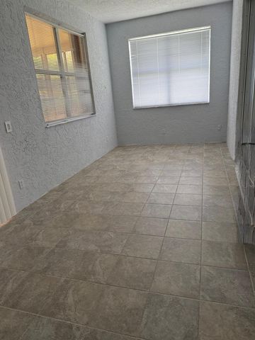 822 NW Sorrento Lane, Port St. Lucie, FL 34986