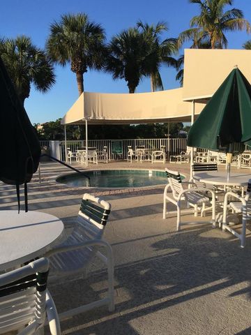 822 NW Sorrento Lane, Port St. Lucie, FL 34986