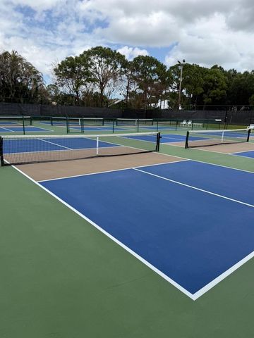 822 NW Sorrento Lane, Port St. Lucie, FL 34986