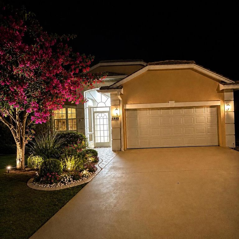 822 NW Sorrento Lane, Port St. Lucie, FL 34986