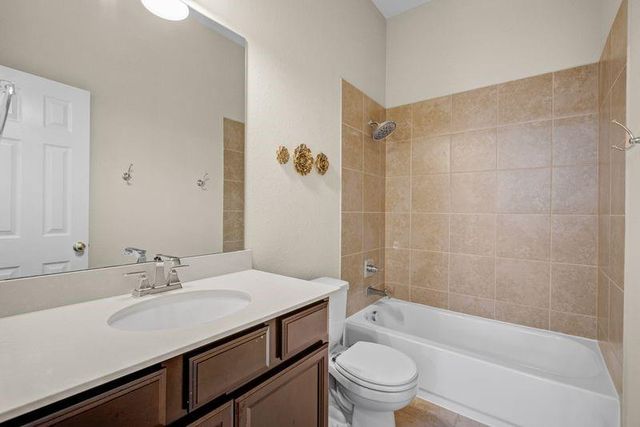 3014 Peach Creek Court, Pearland, TX 77584