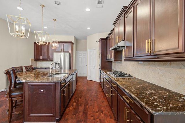 3014 Peach Creek Court, Pearland, TX 77584