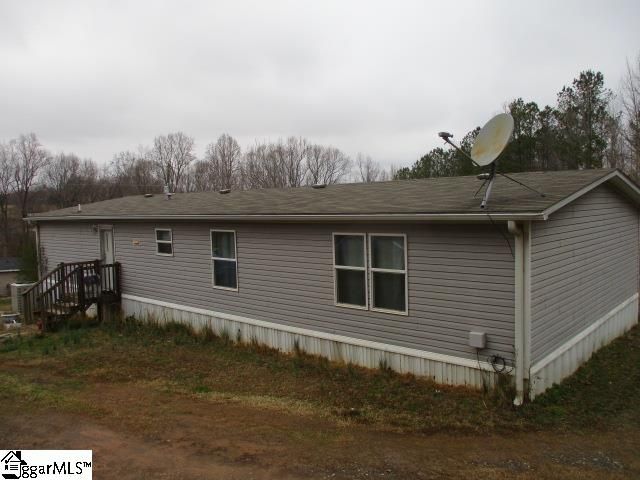 341 Pine Hills Road, Woodruff, SC 29388