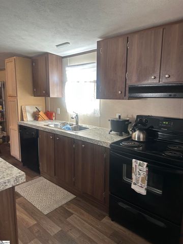 341 Pine Hills Road, Woodruff, SC 29388