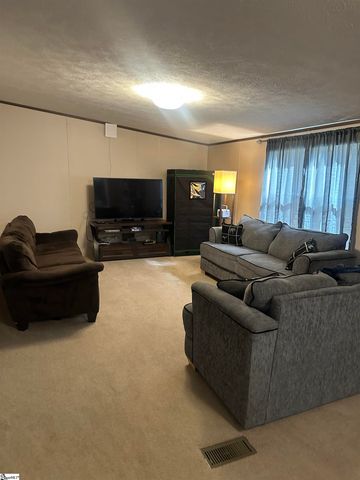 341 Pine Hills Road, Woodruff, SC 29388