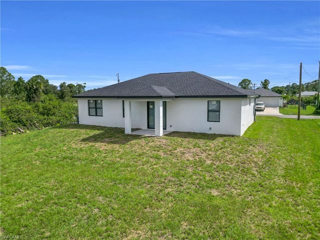 3202 32nd ST W, Lehigh Acres, FL 33971