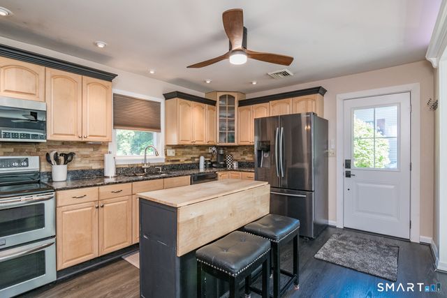 541 George Washington Road, Enfield, CT 06082