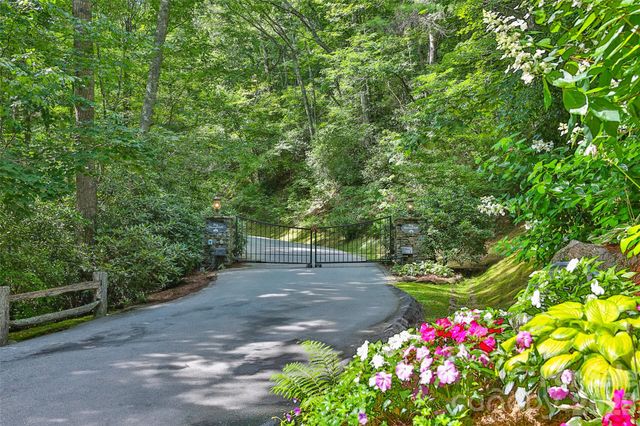 2618 Big Sheepcliff Road, Cashiers, NC 28717