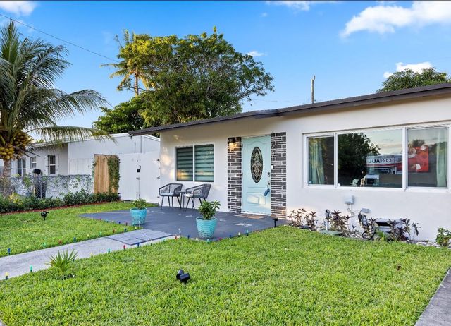 561 NE 61st St, Oakland Park, FL 33334