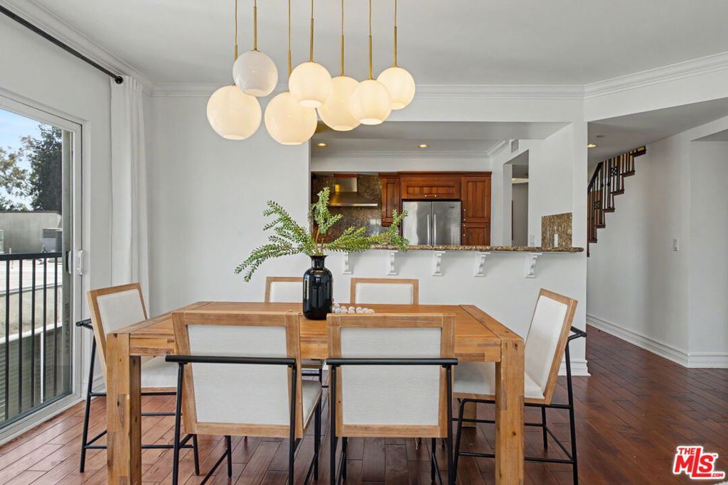 Image 10 of property listing at 1878 Greenfield Avenue PH5, Los Angeles, CA 90025