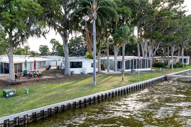12315 US HIGHWAY 441 23, Tavares, FL 32778