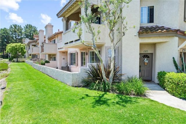 7977 E Viewrim Drive, Anaheim Hills, CA 92808