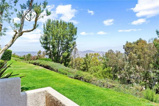 7977 E Viewrim Drive, Anaheim Hills, CA 92808