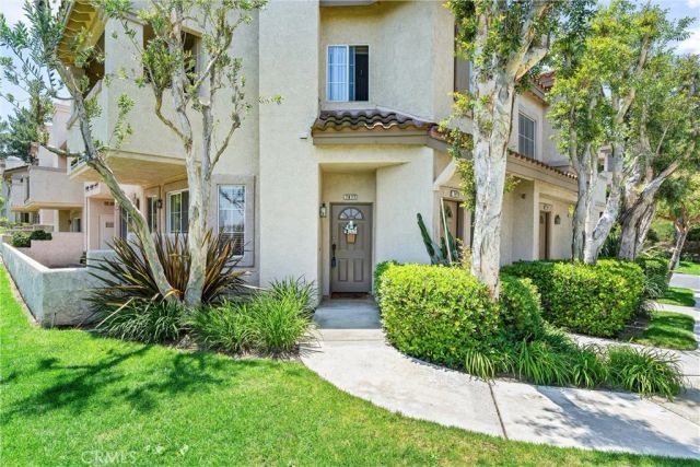7977 E Viewrim Drive, Anaheim Hills, CA 92808