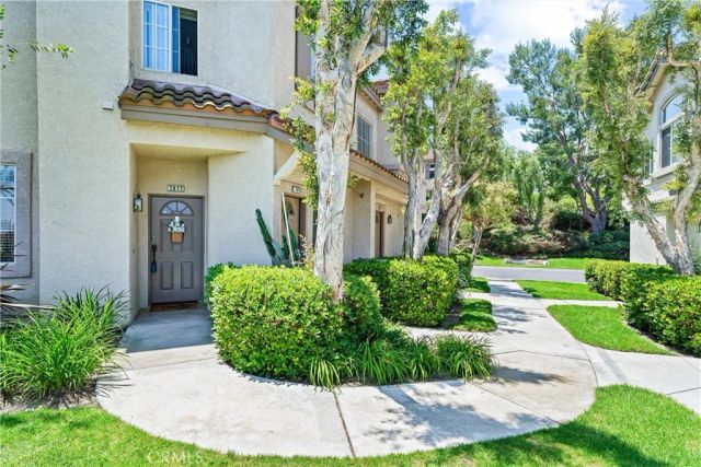 7977 E Viewrim Drive, Anaheim Hills, CA 92808