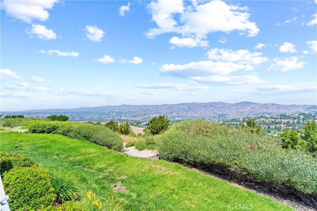 7977 E Viewrim Drive, Anaheim Hills, CA 92808