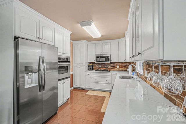 7944 Pawtuckett Road, Charlotte, NC 28214