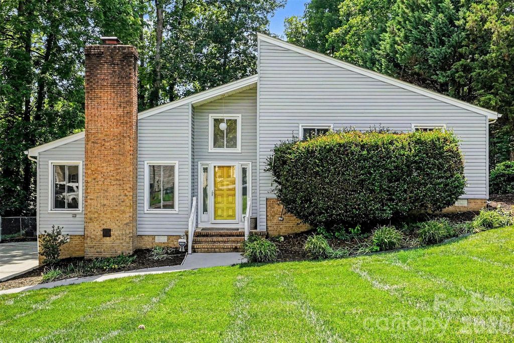 7944 Pawtuckett Road, Charlotte, NC 28214