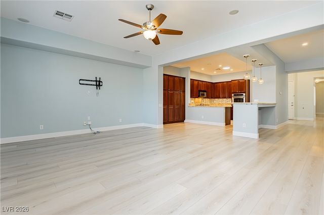 2748 Leys Burnett Avenue, Henderson, NV 89044