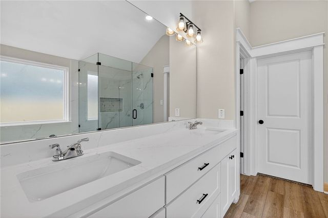 200 Orchard Cove, Snook, TX 77878