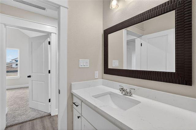 200 Orchard Cove, Snook, TX 77878