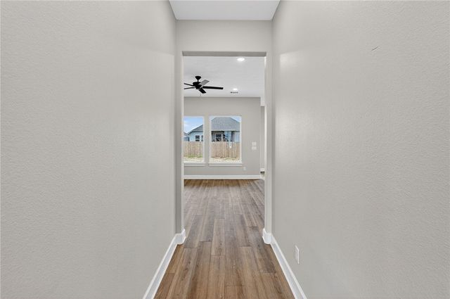 200 Orchard Cove, Snook, TX 77878