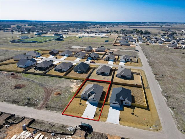 200 Orchard Cove, Snook, TX 77878