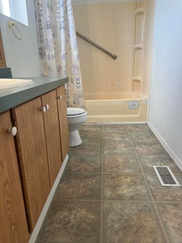 6850 Downing Road 25, Central Point, OR 97502