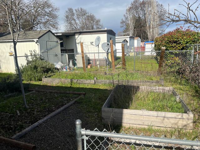 6850 Downing Road 25, Central Point, OR 97502